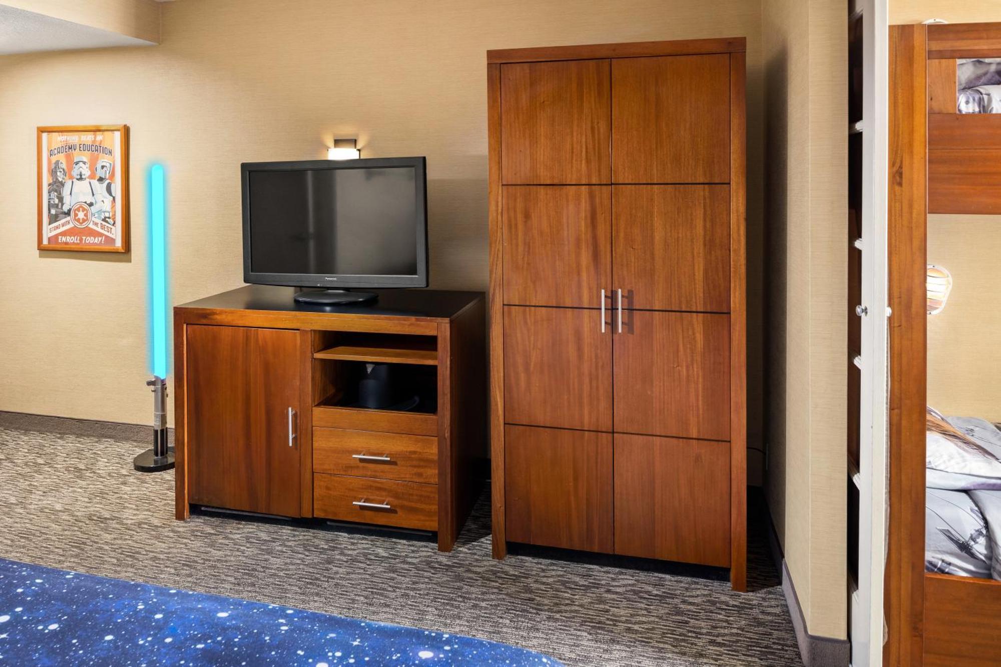 Anaheim Portofino Inn & Suites Dış mekan fotoğraf